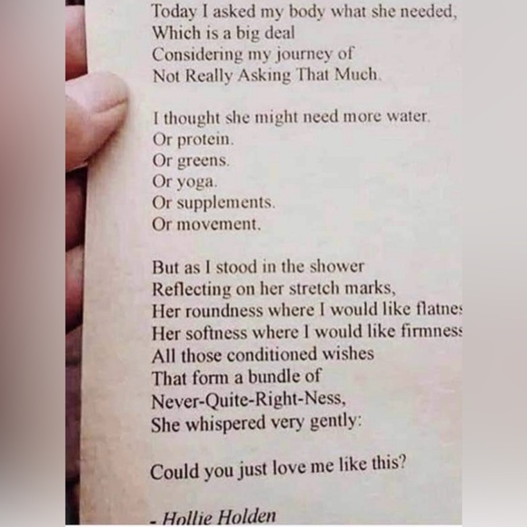 Meet your Posher, Alyssa - Picture 2 of 10